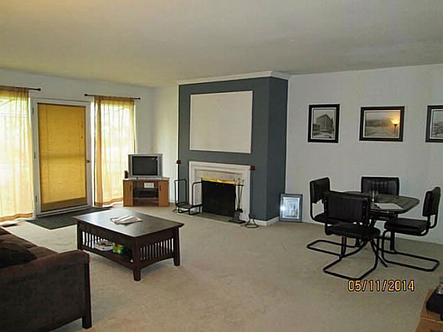 2nd image of 4243 W Bancroft St #205