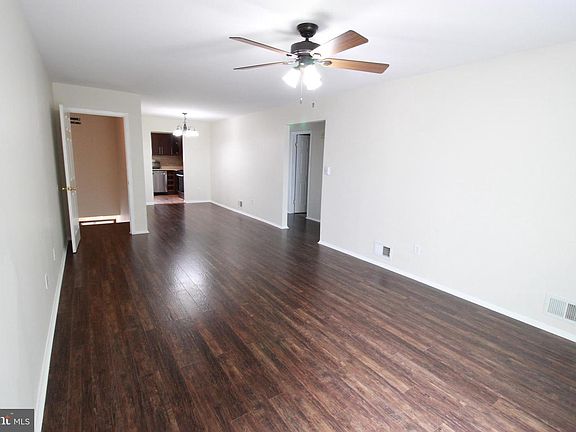5th image of 412 Dove Ct