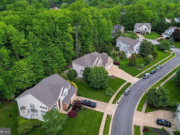 2nd image of 7 Matson Ct