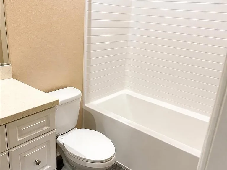 2818 E Berry Loop Privado #67 — Photo 22