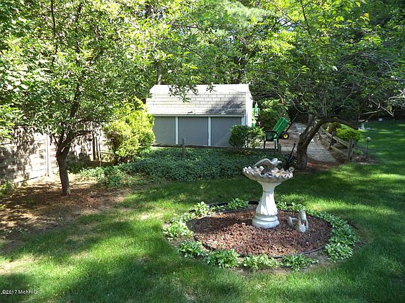 5th image of 2424 Norcrest Dr