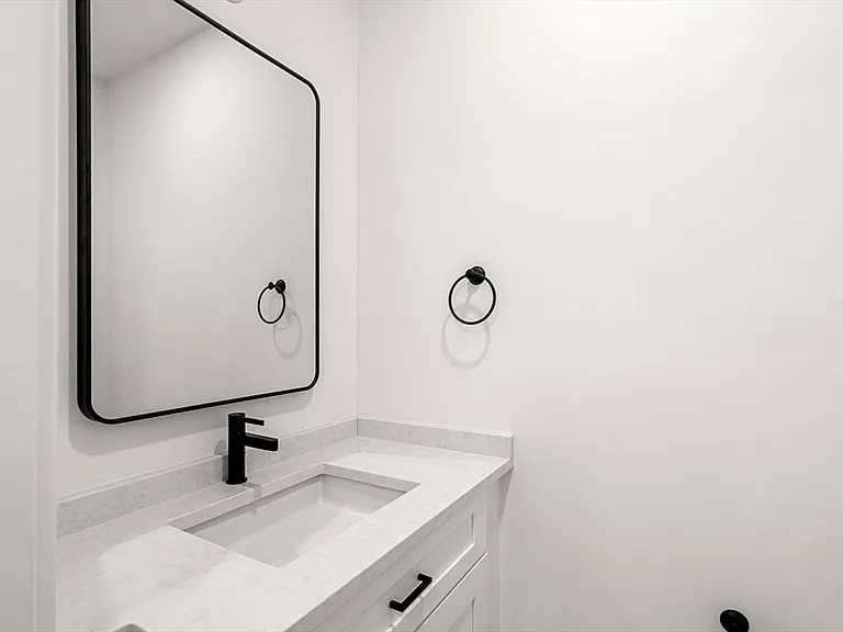 6 Elm St #6 — Photo 19