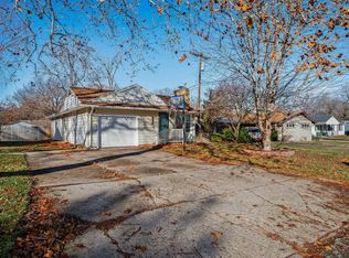 1837 SW Sims Ave, Topeka, KS 66604