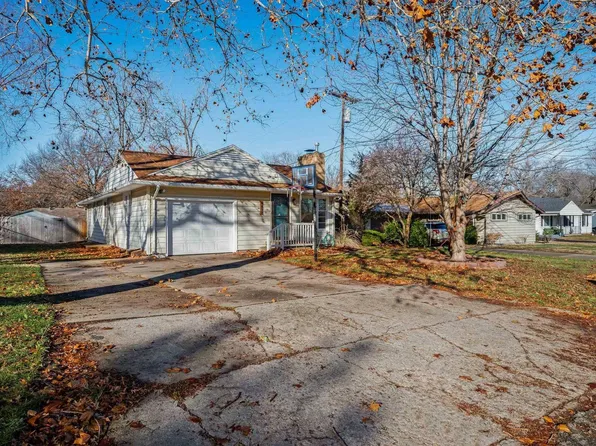 1837 SW Sims Ave, Topeka, KS 66604