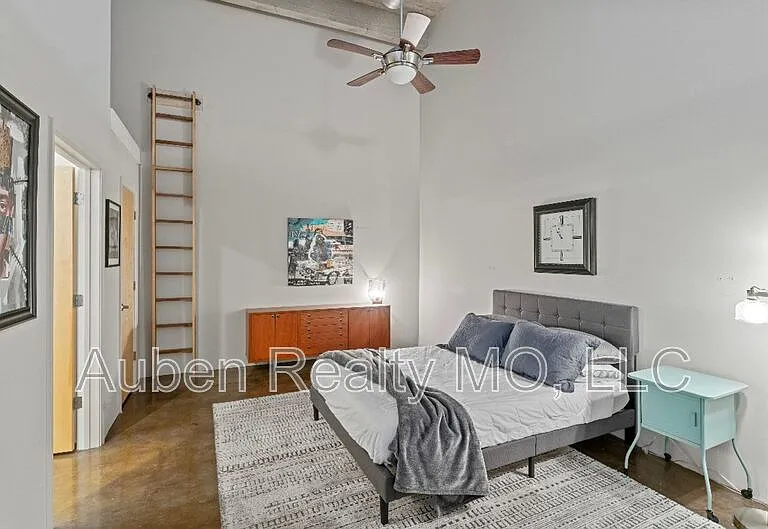 360 W Pershing Rd #330 — Photo 12