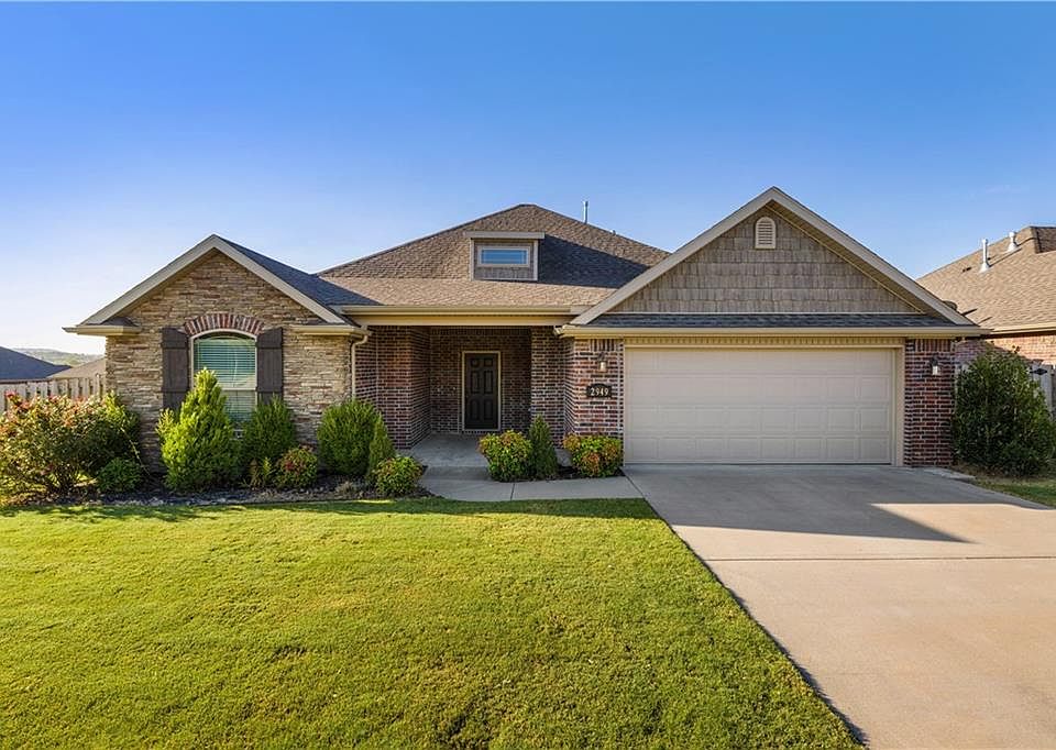 1st image of 2949 W. Featherock Way