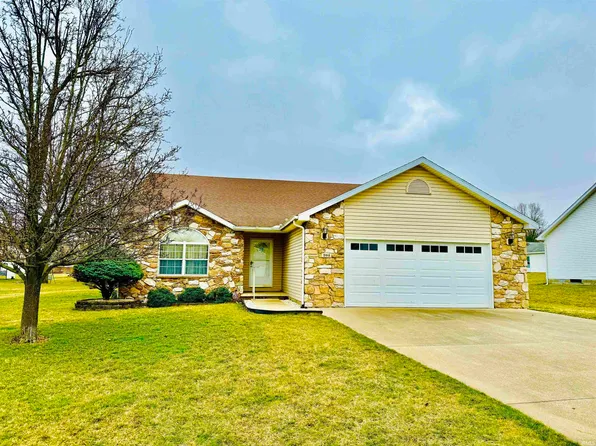204 Hampshire Dr, Logansport, IN 46947