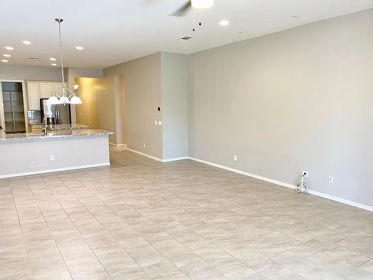 3047 E Austin Dr — Photo 8