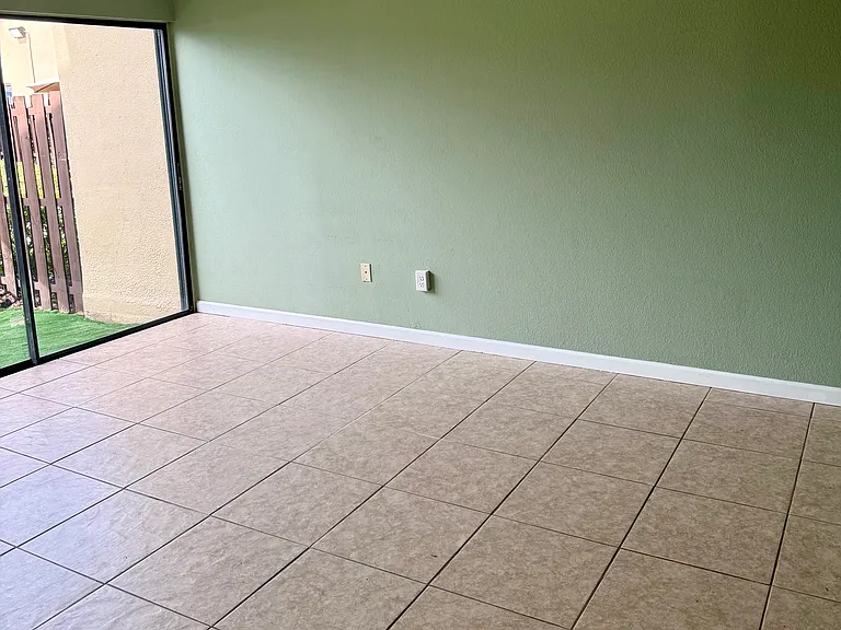 720 Village Lake Ter N — Photo 11