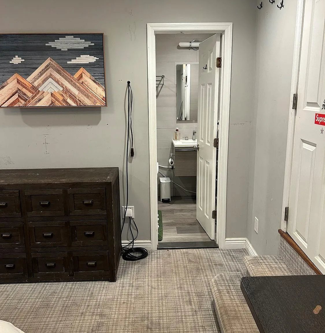 4 bed, 3.5 bath, 2438 sqft, $6,200 — Photo 4