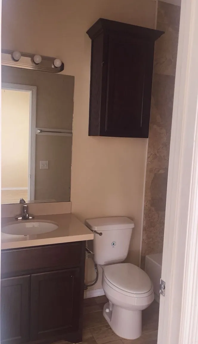 3 bed, 1234 sqft, $1,200 — Photo 1