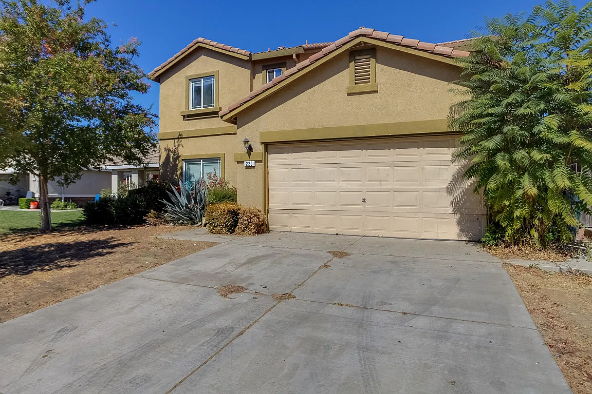229 Branco Ave photo 1
