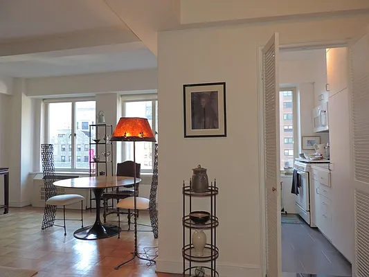 Rented by essential NEW YORK Real Estate | media 13