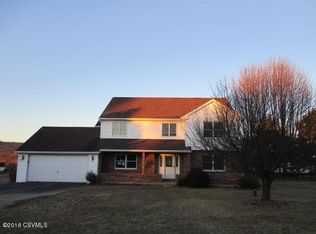 114 Pleasant Ridge Cir, Sugarloaf, PA 18249