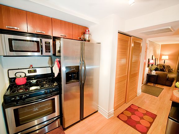 4th image of 4203 N Lawndale Ave #G