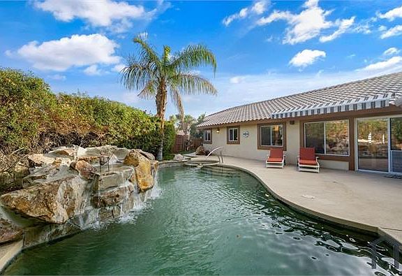 2nd image of 44315 Willow Cir