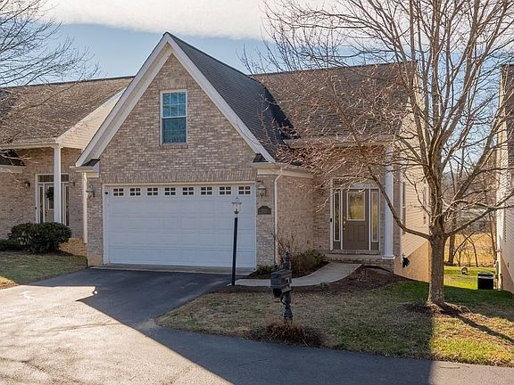 2nd image of 2520 Pleasant Hill Dr
