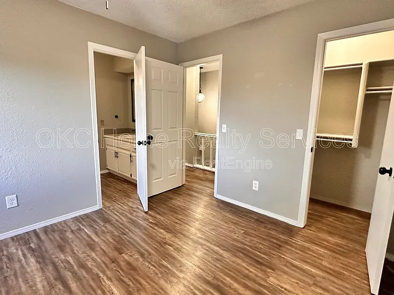 6713 Lyrewood Ln — Photo 21