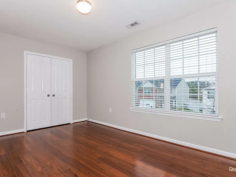 3318 Victoria Brook Ln — Photo 10