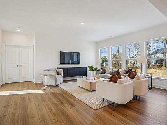 5th image of 9517 Wood River Dr