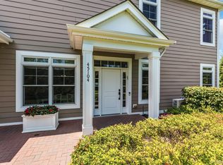 45104 Silver Birch Lane, Plainview, NY 11803
