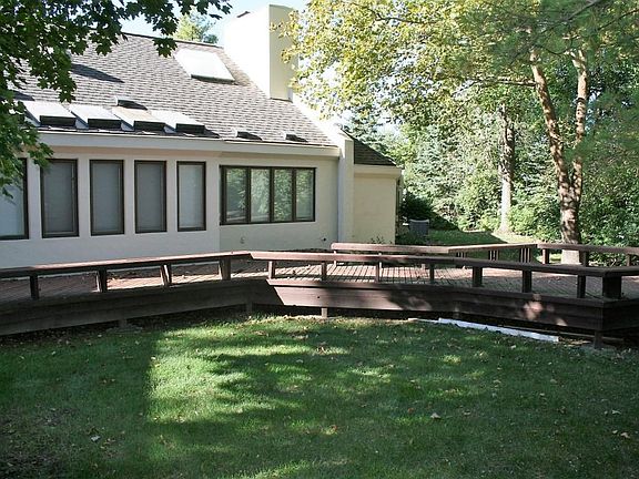 4th image of 8598 Kinross Ct
