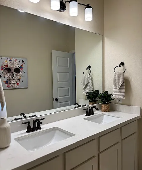 15015 Lake Shore Ave — Photo 18