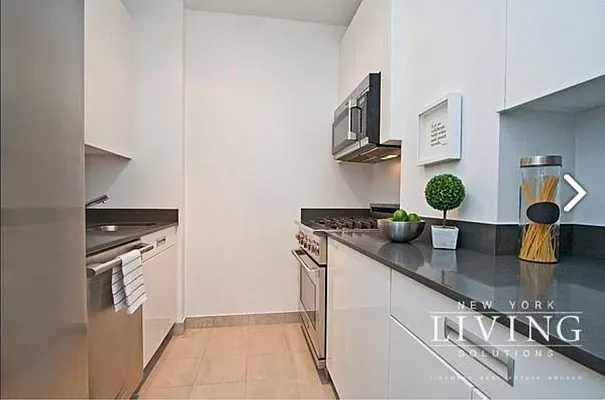 Rented by NY Living Solutions | media 25