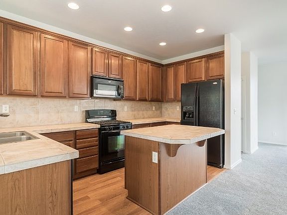 5th image of 3484 SE Northwood Way