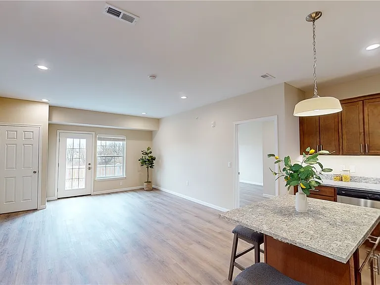 200 Mulcahy Blvd #12-B — Photo 3