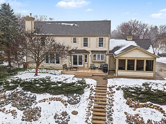 2nd image of 1677 Pond Shore Dr