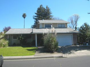 5560 Daniel Dr, Rohnert Park, CA 94928