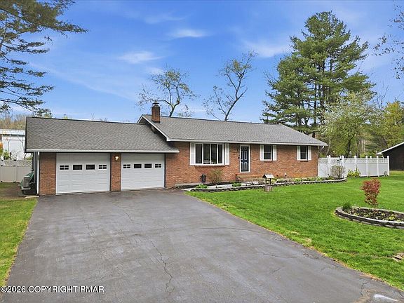 2nd image of 105 Jodi Dr