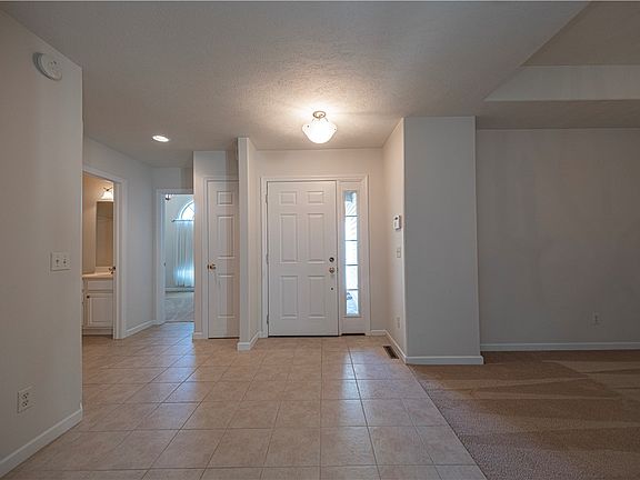 3rd image of 75 Fields Dr