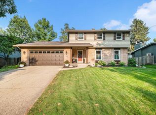 1730 Danby Ln SE, East Grand Rapids, MI 49506