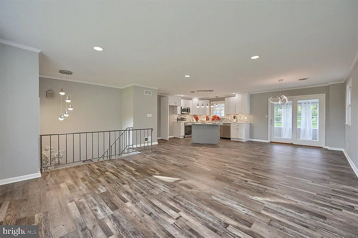 3 bed, 1638 sqft, $2,250 — Photo 4