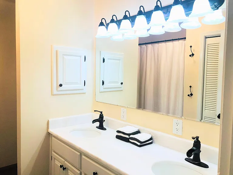 140 Cool River Dr — Photo 41
