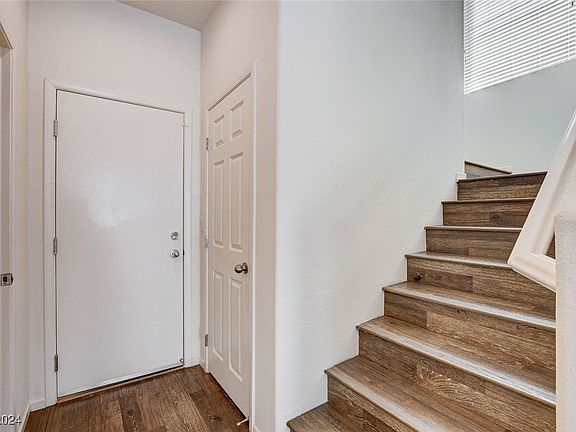 4th image of 8292 Southern Cross Ave