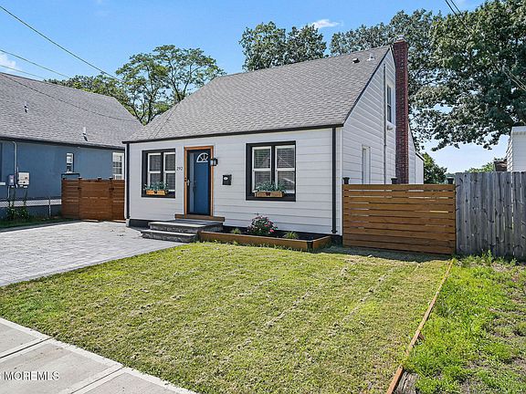 3rd image of 292 Washington Street