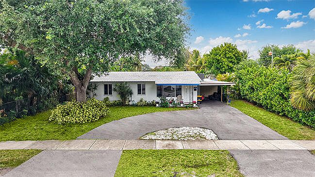 1st image of 2725 NE 6th Avenue