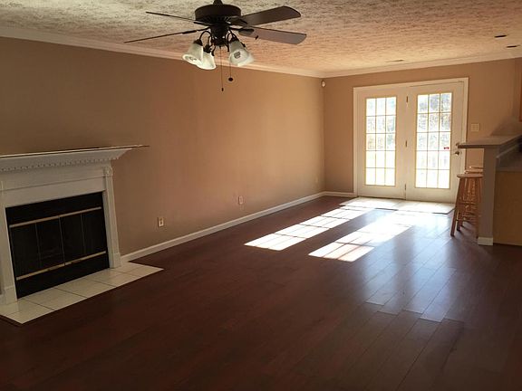 3rd image of 1821 Tucson Ln