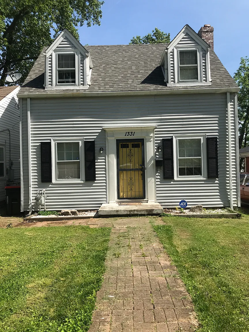 1331 Huntoon Ave photo 1
