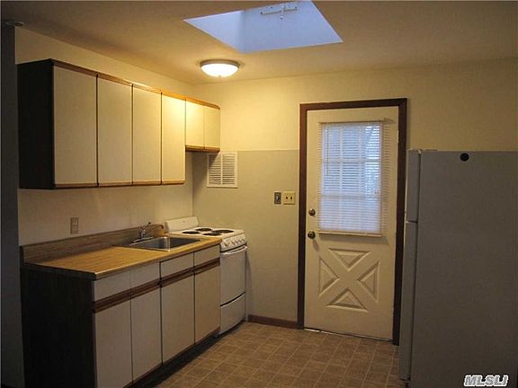 4th image of 79 Valentine St