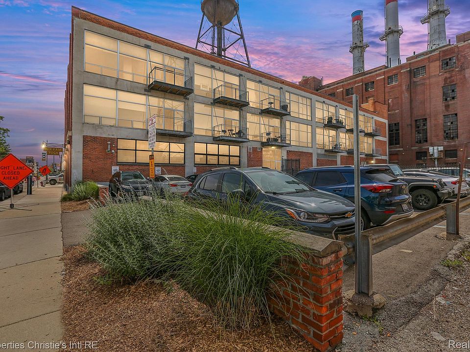 1st image of 55 W Canfield St APT 214