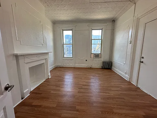 Rented by Capri Jet Realty Corp | media 16