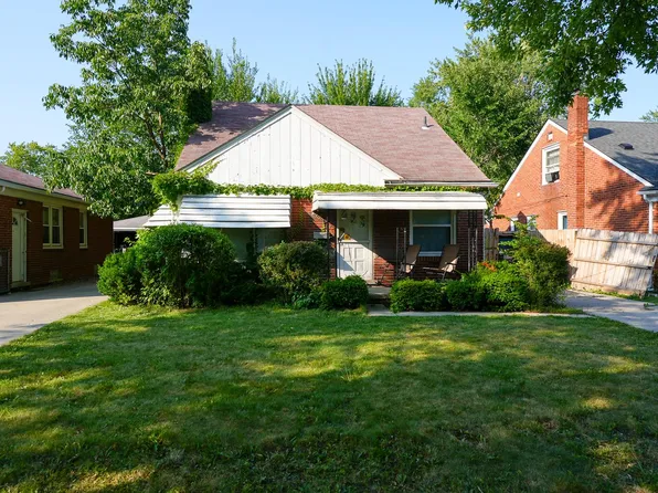 21365 Newcastle Rd, Harper Woods, MI 48225