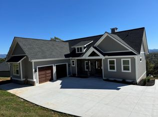 296 Jack Groves Ln, Hayesville, NC 28904