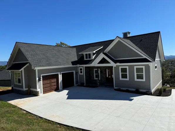 296 Jack Groves Ln, Hayesville, NC 28904