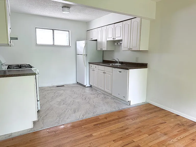 255 N Michigan St #104 — Photo 4