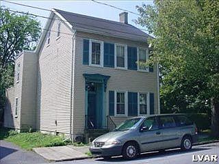2nd image of 318 E North St